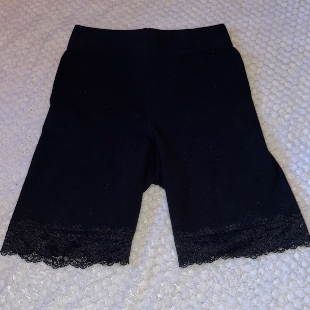 Black lace Biker shorts 🔌